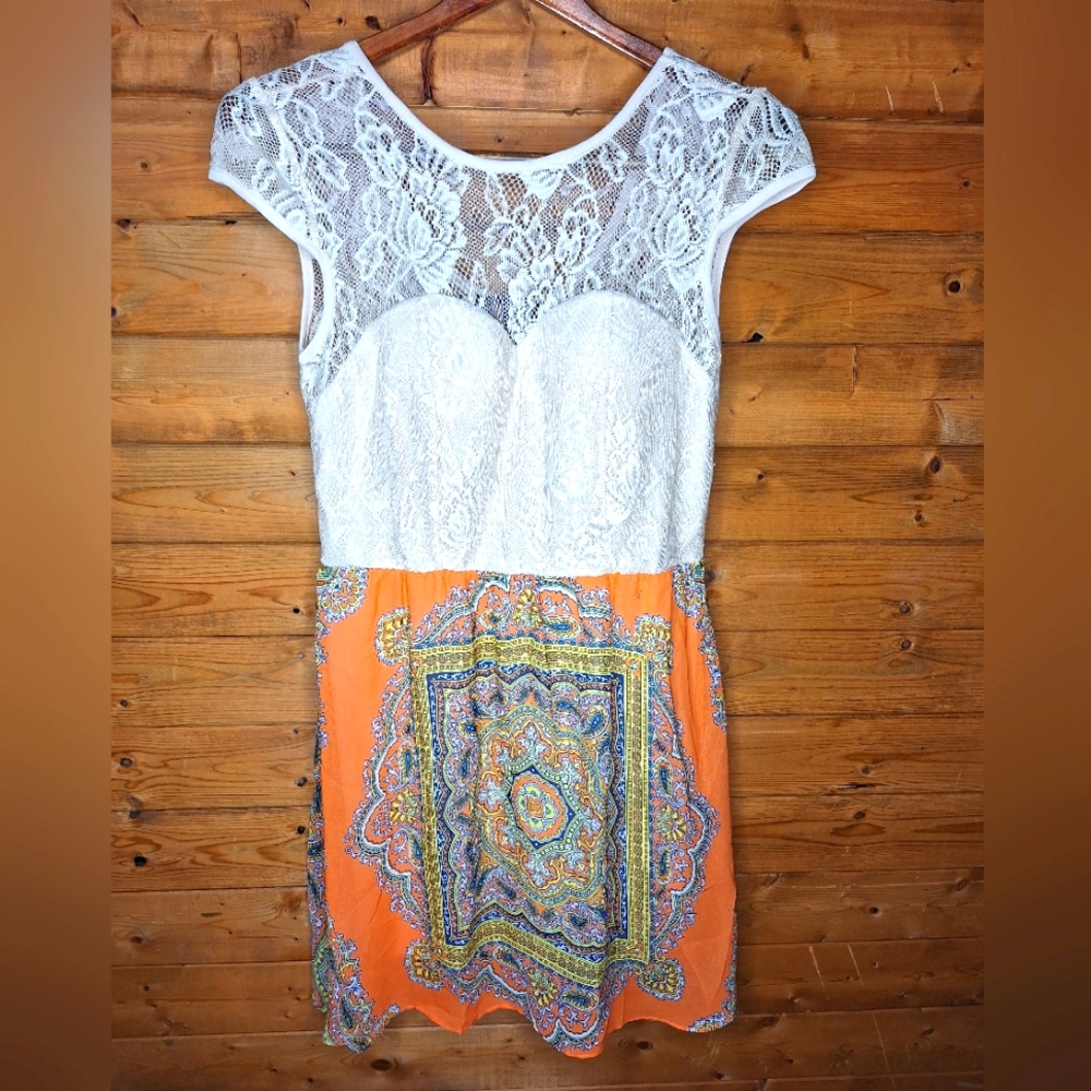 ❤️ 3/$30 Glam Doll Lace Overlay Dress - White and Orange Short Sleeve Size S